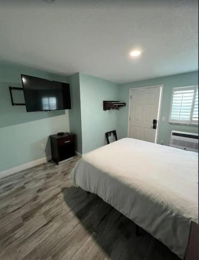 Atlantic Shores Motel Daytona Beach Shores Buitenkant foto
